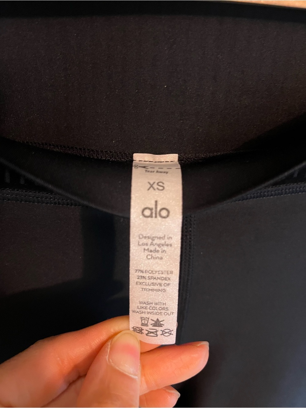 ALO Yoga Airlift High-Waist 7/8 Line Up Leggings in Black - Picture 11 of 11